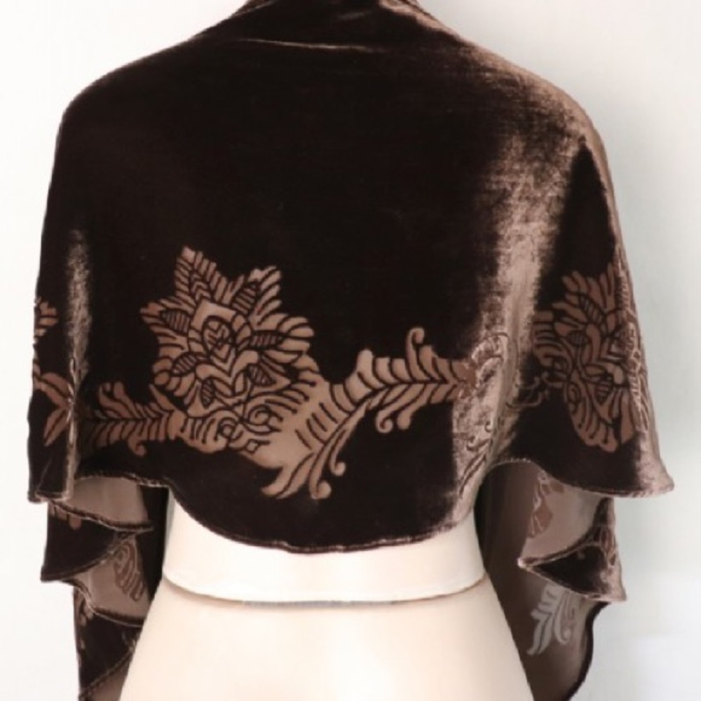 Liz Claiborne Beautiful Open Shawl - Picture 5 of 8